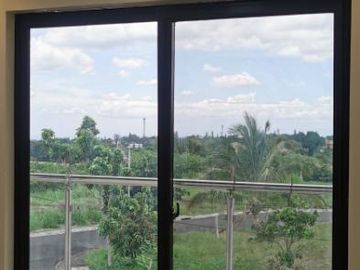 HOUSE AND LOT FOR SALE IN TAGAYTAY HEIGHTS