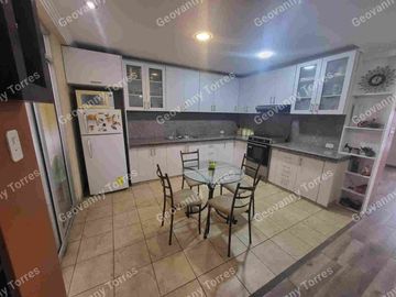 CASA EN CUENCA ECUADOR SECTOR UNCOVIA - ROSAL -PATAMARCA - SE VENDE CASA DE OPORTUNIDAD