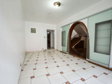 🌟CASA EN ESQUINA EN LA ROCCA DE VERGALLO Y TOMAS RANSEY  – San Isidro 🌟