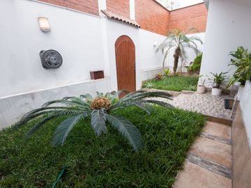🌟CASA EN ESQUINA EN LA ROCCA DE VERGALLO Y TOMAS RANSEY  – San Isidro 🌟