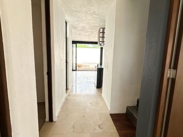 Casa de 3 recámaras en venta en priv Zendera, Conkal