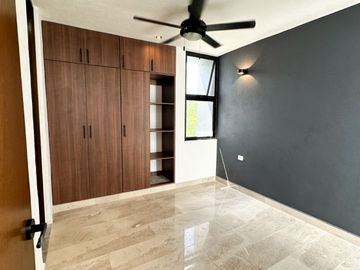 Casa de 3 recámaras en venta en priv Zendera, Conkal
