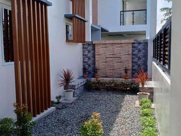 RUSH SALE 3 Bedrooms Bungalow House and Lot  for SALE in Angeles city near Clark
