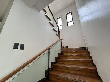 Brand-New 5-Bedroom Modern Home with Private Pool in Imus, Cavite – Ready for Move-In!