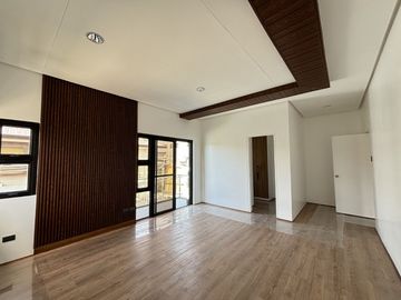 Brand-New 5-Bedroom Modern Home with Private Pool in Imus, Cavite – Ready for Move-In!