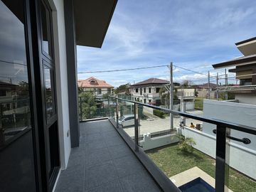 Brand-New 5-Bedroom Modern Home with Private Pool in Imus, Cavite – Ready for Move-In!