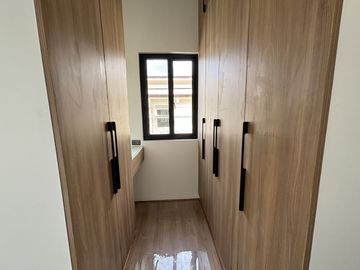 Brand-New 5-Bedroom Modern Home with Private Pool in Imus, Cavite – Ready for Move-In!