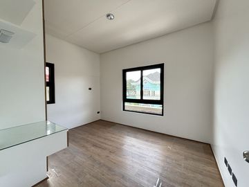 Brand-New 5-Bedroom Modern Home with Private Pool in Imus, Cavite – Ready for Move-In!
