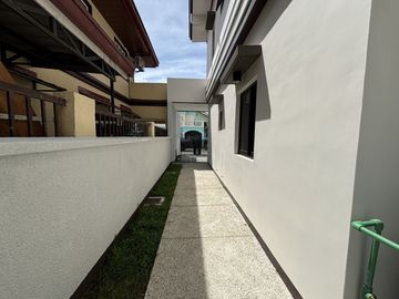 Brand-New 5-Bedroom Modern Home with Private Pool in Imus, Cavite – Ready for Move-In!