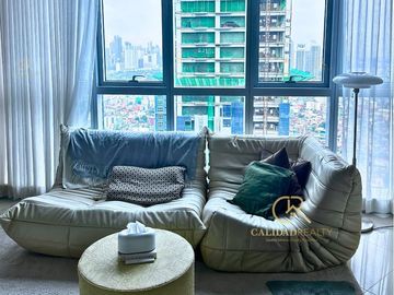 Uptown Parksuites 1BR Condo Unit For Sale Semi Furnished BGC Taguig