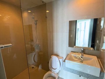 Uptown Parksuites 1BR Condo Unit For Sale Semi Furnished BGC Taguig