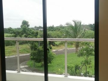 HOUSE AND LOT FOR SALE IN TAGAYTAY HEIGHTS