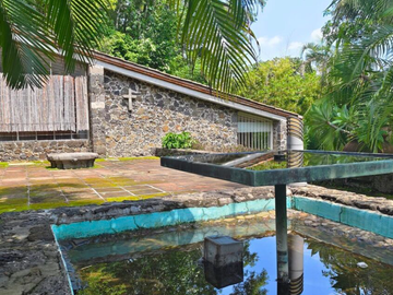 VENDO AMPLIA CASA EN TEPOZTLAN, SANTIAGO TEPETLAPA, GRAN UBICACIÓN