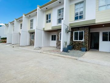 3BR HOUSE AND LOT WITH EN SUITE NEAR YNARES CENTER ANTIPLO CITY