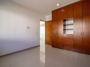 CASA EN BURGOS BUGAMBILIAS