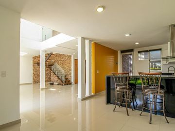 CASA EN BURGOS BUGAMBILIAS