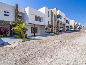 CASA EN BURGOS BUGAMBILIAS