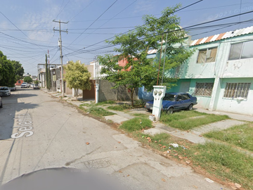 CASA DE RECUPERACIÓN BANCARIA, EN CALLE SELENITA, COLONIA PEDREGAL DEL VALLE, TORREON, COAHUILA. ¡NO CREDITOS!