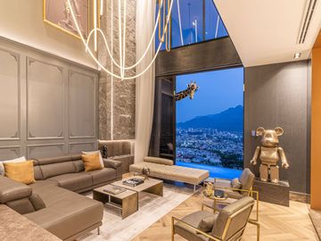 DEJA DE HOJEAR REVISTAS DE LUJO. MEJOR, VIVE EN UNA. CASA EN VENTA LAS LAJAS, SAN JERÓNIMO