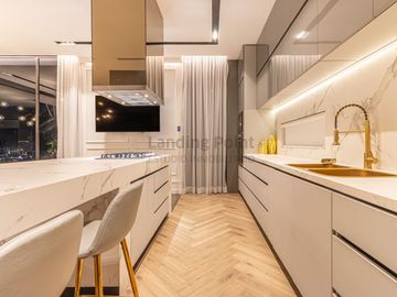 DEJA DE HOJEAR REVISTAS DE LUJO. MEJOR, VIVE EN UNA. CASA EN VENTA LAS LAJAS, SAN JERÓNIMO