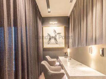 DEJA DE HOJEAR REVISTAS DE LUJO. MEJOR, VIVE EN UNA. CASA EN VENTA LAS LAJAS, SAN JERÓNIMO