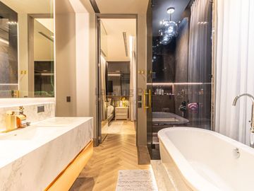 DEJA DE HOJEAR REVISTAS DE LUJO. MEJOR, VIVE EN UNA. CASA EN VENTA LAS LAJAS, SAN JERÓNIMO