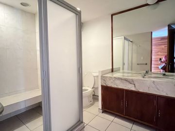 Estupendo departamento para remodelar en Lomas de Chapultepec