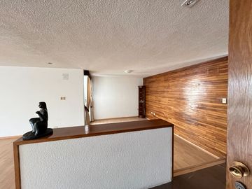 Estupendo departamento para remodelar en Lomas de Chapultepec