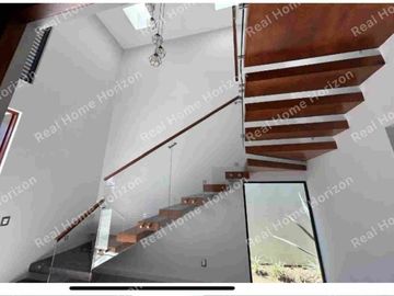 CASA EN VENTA EN LOMAS DEL MOLINO 3