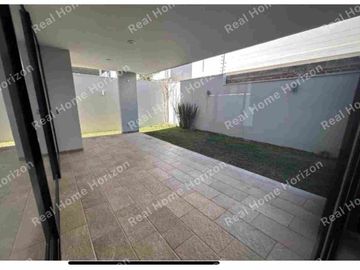 CASA EN VENTA EN LOMAS DEL MOLINO 3