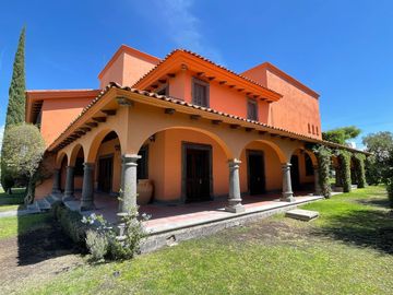 Venta de residencia espectacular en Juriquilla.