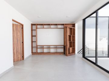 Casa de 4 Recámaras en Lomas de Angelopolis Puebla