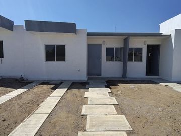 VENDO CASAS DE 1 NIVEL EN TORRENTES AEROPUERTO