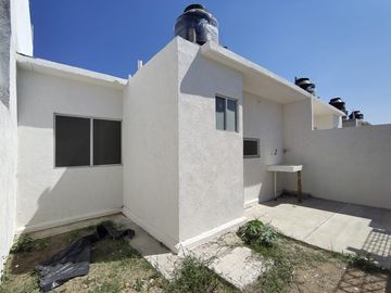 VENDO CASAS DE 1 NIVEL EN TORRENTES AEROPUERTO