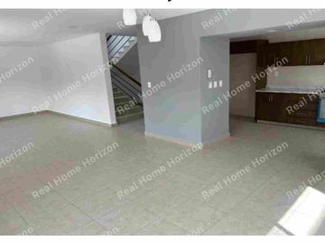 CASA EN VENTA GRAN JARDIN
