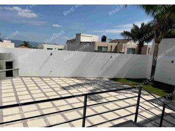 CASA EN VENTA GRAN JARDIN
