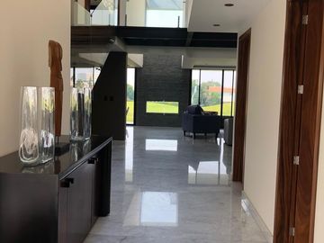 RESIDENCIA A CAMPO DE GOLF EN FRACCIONAMIENTO LA VISTA COUNTRY CLUB- VENTA $34,000,000.00 NEGOCIABLE