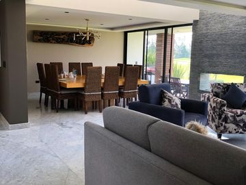RESIDENCIA A CAMPO DE GOLF EN FRACCIONAMIENTO LA VISTA COUNTRY CLUB- VENTA $34,000,000.00 NEGOCIABLE