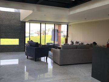 RESIDENCIA A CAMPO DE GOLF EN FRACCIONAMIENTO LA VISTA COUNTRY CLUB- VENTA $34,000,000.00 NEGOCIABLE