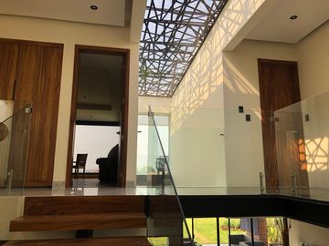 RESIDENCIA A CAMPO DE GOLF EN FRACCIONAMIENTO LA VISTA COUNTRY CLUB- VENTA $34,000,000.00 NEGOCIABLE