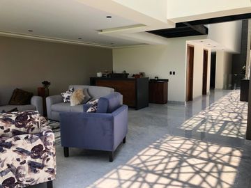 RESIDENCIA A CAMPO DE GOLF EN FRACCIONAMIENTO LA VISTA COUNTRY CLUB- VENTA $34,000,000.00 NEGOCIABLE