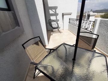 HERMOSA CASA A LA ENTRADA DE PACHUCA CON CISTERNA