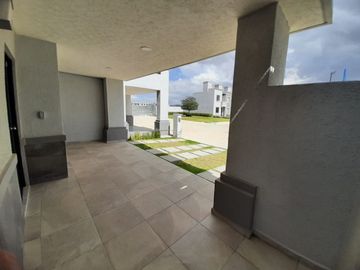 HERMOSA CASA A LA ENTRADA DE PACHUCA CON CISTERNA