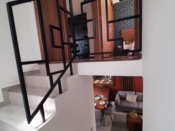 HERMOSA CASA A LA ENTRADA DE PACHUCA CON CISTERNA