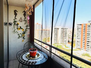 Se Vende Hermoso 2 Dormitorios + Estacionamiento. Av. Perú
