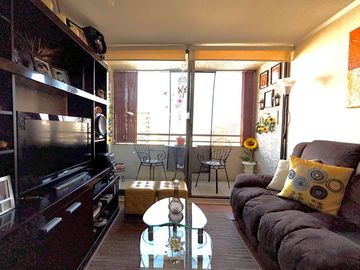 Se Vende Hermoso 2 Dormitorios + Estacionamiento. Av. Perú