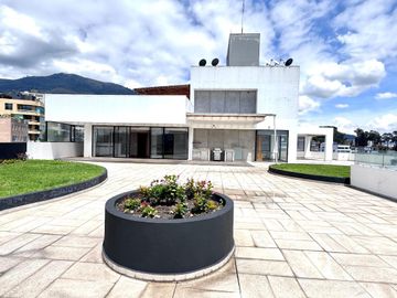 🌟 ¡Exclusivo Penthouse en Venta en Quito Tenis! 🌟