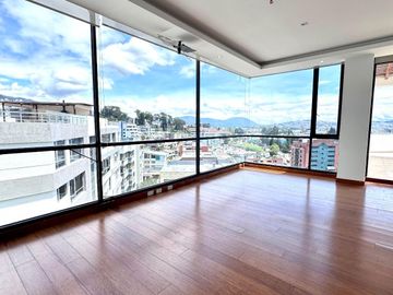 🌟 ¡Exclusivo Penthouse en Venta en Quito Tenis! 🌟