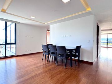 🌟 ¡Exclusivo Penthouse en Venta en Quito Tenis! 🌟