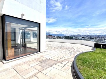 🌟 ¡Exclusivo Penthouse en Venta en Quito Tenis! 🌟